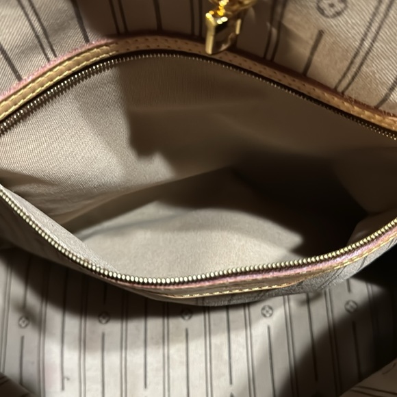 Authentic Louis Vuitton Graceful PM - Picture 7 of 17